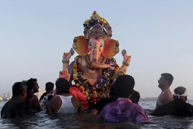 বিসর্জনের জন্য কৃত্রিম পুকুর তৈরি করা হল!