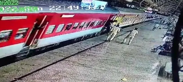 ফের সাধারণ মানুষের জীবন রক্ষা করলেন আরপিএফ