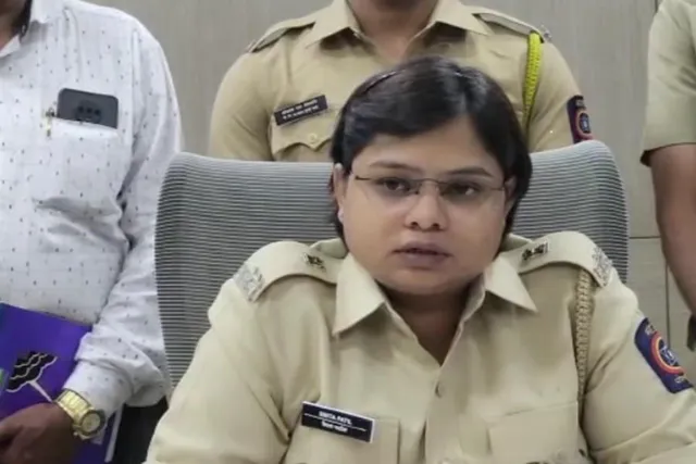 ১৭ জন বিদেশী পর্যটকের বিরুদ্ধে এফআইআর দায়ের