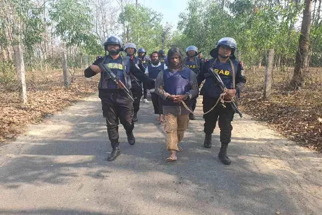 গ্রেফতার জঙ্গি সংগঠন ‘জামায়তুল আনসার ফিল হিন্দাল শারক্বীয়ার’ সামরিক প্রধান ও তার সহযোগী
