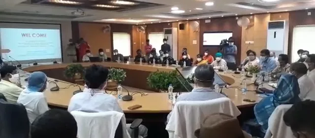 ঘূর্ণিঝড় নিয়ে প্রশাসনিক স্তরে উচ্চপর্যায়ের বৈঠকে মন্ত্রী বঙ্কিম চন্দ্র হাজরা