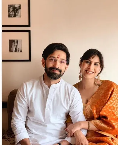 পরম্পরা মেনে বিয়ে বিক্রান্ত এর