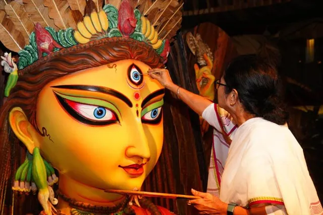 ষোলো কলা পূর্ণ চেতলা অগ্রণীর