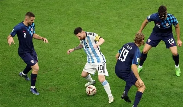 ১৮ মিনিট: আর্জেন্টিনা-০, ক্রোয়েশিয়া-০