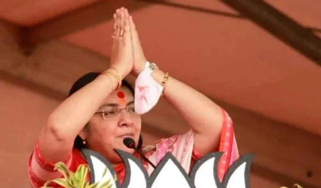 পঞ্চায়েত ভোটে রক্তগঙ্গা বইলে আমরা তো বরণডালা নিয়ে বসে থাকব না : লকেট