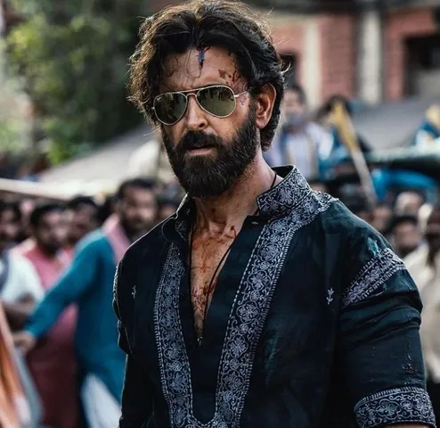 জন্মদিনে নতুন লুকে ঋত্বিক