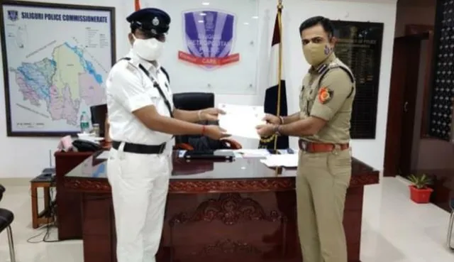 পুরস্কৃত হলেন শিলিগুড়ির ভক্তিনগর থানার ক্রাইম ব্রাঞ্চের এ.এস.আই