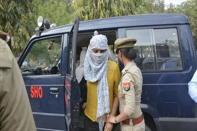 সঙ্গীকে হত্যার অভিযোগে ২২ বছর বয়সী এক মহিলা গ্রেফতার