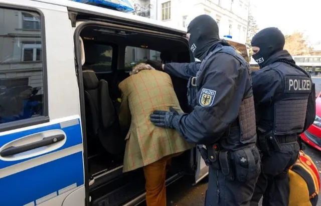 জার্মানিতে মন্ত্রীকে অপহরণ ও ক্ষমতাচ্যুত করার ষড়যন্ত্রের অভিযোগে পাঁচজনের বিরুদ্ধে মামলা