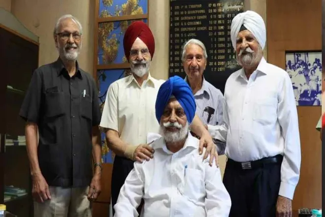 অবিলম্বে উপাচার্যকে অপসারণের জন্য মুখ্যমন্ত্রীকে চিঠি রাজ্যপালের