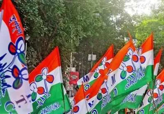 তৃণমূলের গ্রাম পঞ্চায়েত প্রধানের বিরুদ্ধে দুর্নীতির অভিযোগ দলীয় কর্মীদের