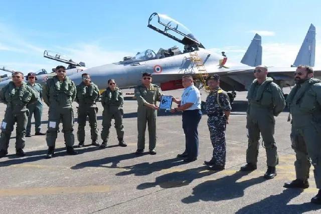 ফিলিপাইন বিমান বাহিনীর বিমান ঘাঁটি পরিদর্শন করল ভারতীয় বিমান বাহিনীর দল