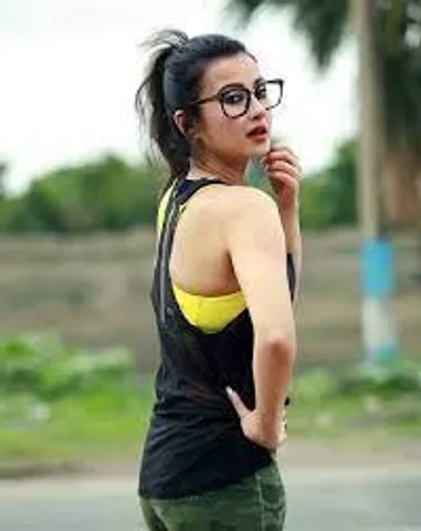 ইনস্টাগ্রামে মোহময়ী মনামি