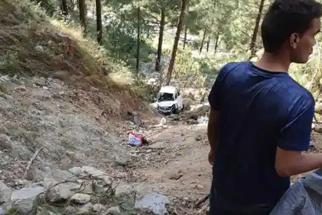 উত্তর কাশীতে খাদে পড়লো গাড়ি, মৃত ৫