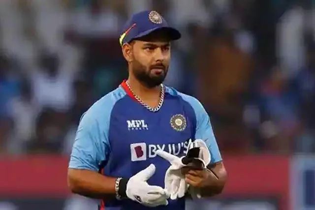 চিকিৎসার জন্য মুম্বাই অথবা লন্ডনে স্থানান্তর করা হতে পারে পন্তকে