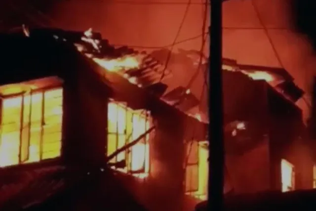 কোলাঘাটে হোসিয়ারি কারখানায় আগুন