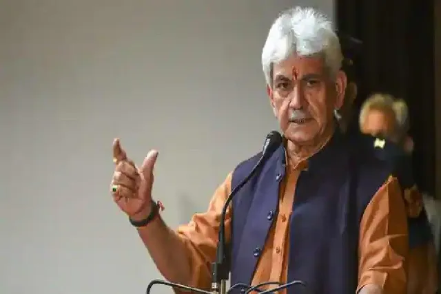 জম্মু-কাশ্মীরের ডোডারে একাধিক ভবনে ফাটল, আশঙ্কা না করার পরামর্শ মনোজ সিনহার