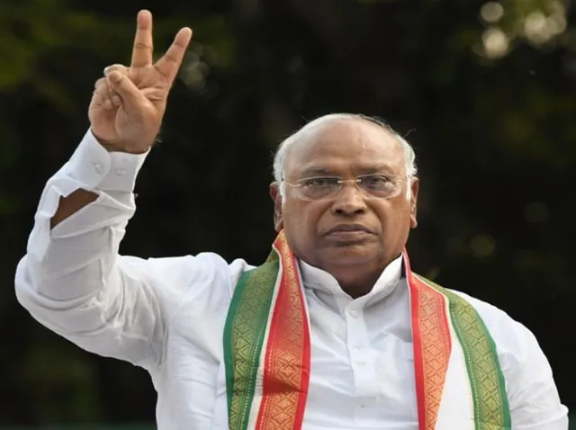 আজ কংগ্রেস সভাপতির দায়িত্ব গ্রহণ করবেন মল্লিকার্জুন খাড়গে