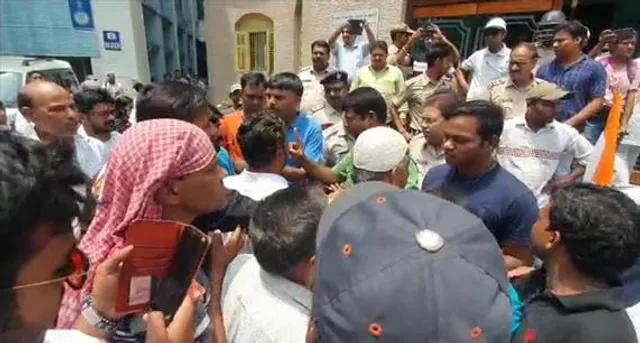 আসানসোলে পানীয় জলের দাবিতে কংগ্রেসের বিক্ষোভ