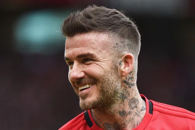 বেকহ্যামের ছেলের অনবদ্য ফ্রি কিক