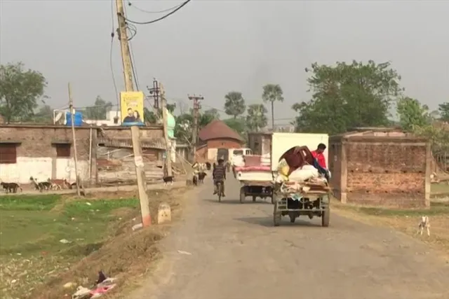 আতঙ্কে গ্রাম ছাড়ছেন একাধিক মানুষ