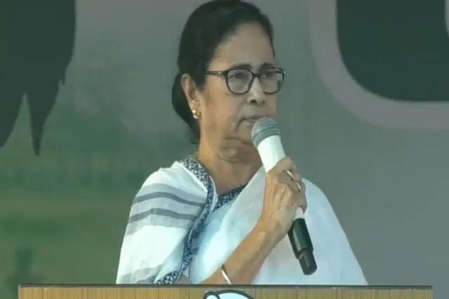 ভুল করাটাও একটা অধিকার: মমতা