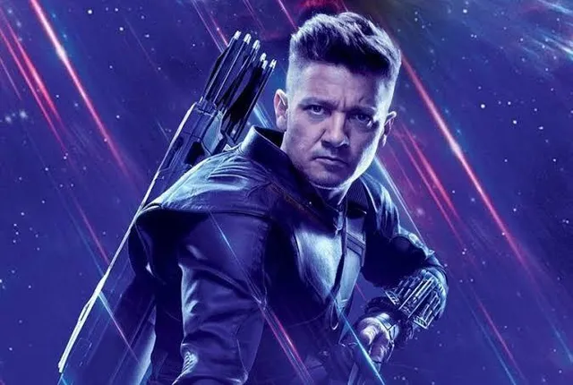 ভারত সফরে ক্রিকেটে মাতলেন অ্যাভেঞ্জার্স তারকা জেরেমি রেনার