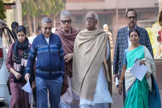 নির্বাচন কমিশনের দ্বারস্থ তৃণমূল