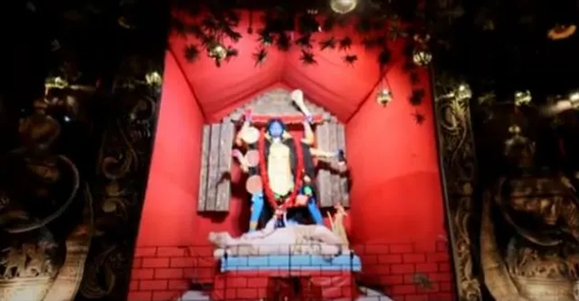 নিউরোড বন্ধু মহল-এর পুজোতে ধরা পড়েছে সৃষ্টির নিস্তব্ধতার ছবি