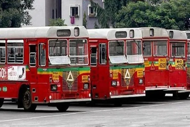 বাস ধর্মঘটে দুর্ভোগ নিত্য যাত্রীদের