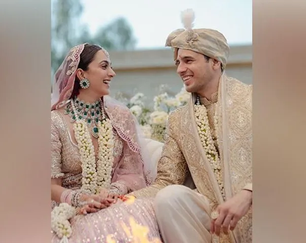প্রকাশ্যে এল কিয়ারা-সিদ্ধার্থর বিয়ের ছবি