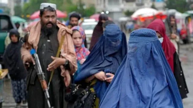 তালিবানের নতুন নিয়ম,রেস্তোরাঁয় একসঙ্গে বসতে পারবেন না নারী-পুরুষ