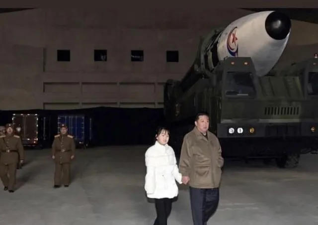 উত্তর কোরিয়ার ওপর ৩ দেশের নিষেধাজ্ঞা