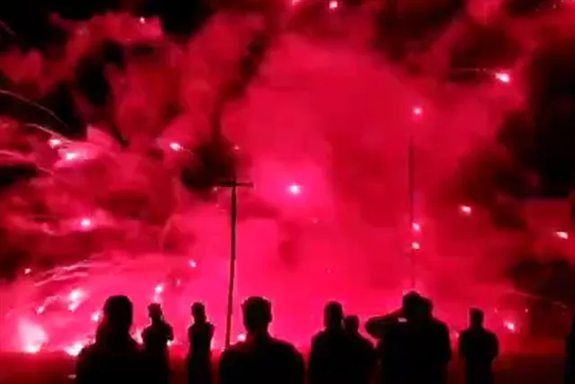 দুর্গাপুজো উপলক্ষে আতসবাজির অনুষ্ঠান