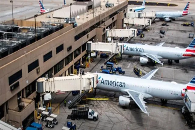 US: আমেরিকায় বিপর্যস্ত বিমান পরিষেবা, বড়সড় সাইবার হানার আশঙ্কা