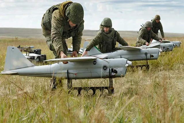 রাশিয়ান বাহিনীর উপর ইউক্রেনের ড্রোন হামলা