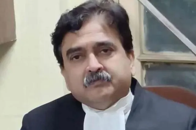 মানিক ভট্টাচার্যকে এক সপ্তাহের মধ্যে জিজ্ঞাসাবাদের নির্দেশ দিলেন বিচারপতি গঙ্গোপাধ্যায়