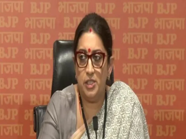 জর্জ সোরোসের সমালোচনা করলেন বিজেপি নেত্রী স্মৃতি ইরানি