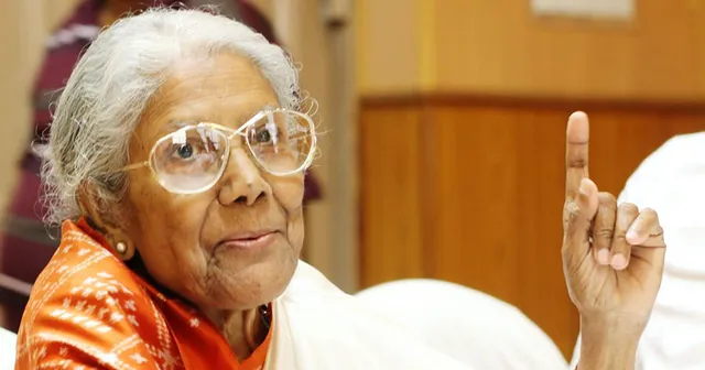 গুরুতর অসুস্থ সন্ধ্যা মুখোপাধ্যায়, নিয়ে যাওয়া হচ্ছে হাসপাতালে