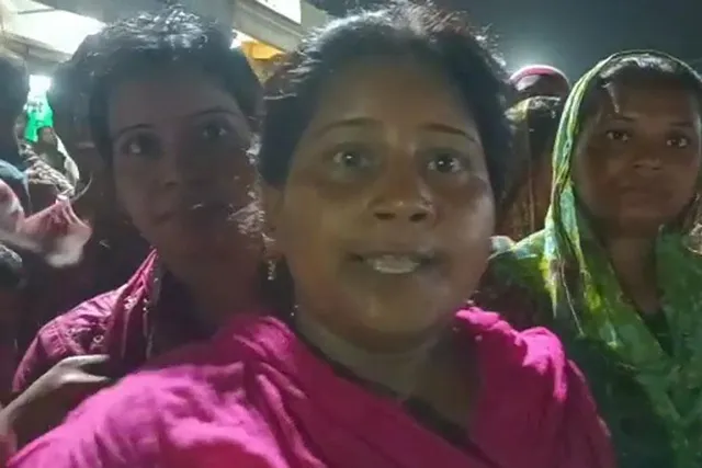 প্রভাব খাটিয়ে আসামিদের থানা থেকে ছাড়িয়ে আনার অভিযোগে বিক্ষোভ, শুনুন স্থানীয়দের বক্তব্য