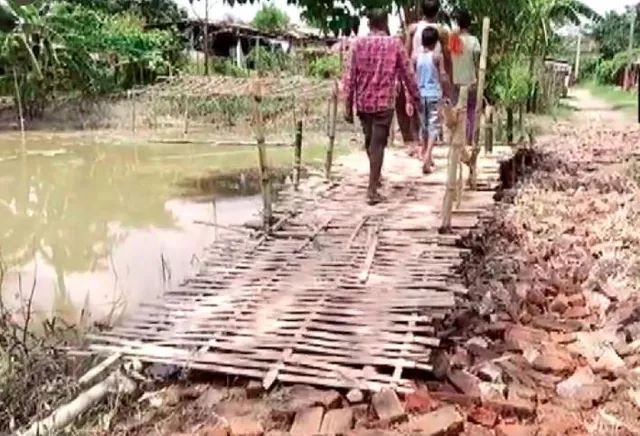 বাগমতি নদীর ক্ষয়ে বাস্তুহারা সাধারণ মানুষ