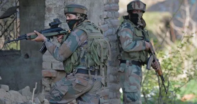 ফের উপত্যকায় সেনার গুলিতে নিকেশ জঙ্গি