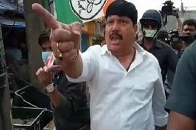 'পাটশিল্প ধ্বংসের মুখে', কেন্দ্রের বিরুদ্ধে সরব বিজেপি সাংসদ অর্জুন সিংহ