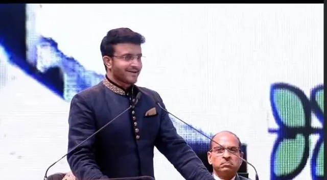 ‘সেঞ্চুরি করতেই হবে’, অমিতাভকে বললেন  সৌরভ