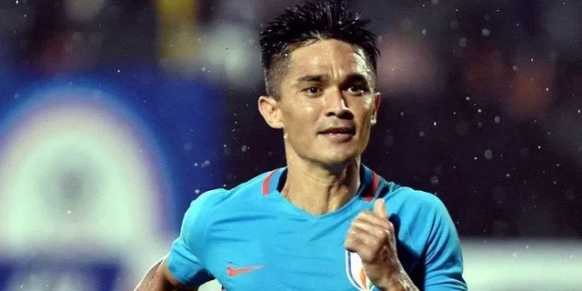 শুভেচ্ছা জানালেন সুনীল