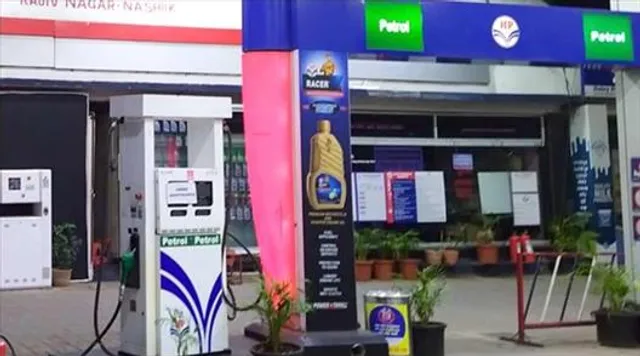 ৮৩ পয়সা বাড়ল পেট্রোল, শতরানের পথে ডিজেল