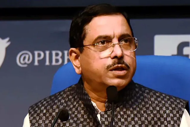 হঠাৎ অস্ট্রেলিয়া সফরে যাচ্ছেন কেন্দ্রীয় মন্ত্রী