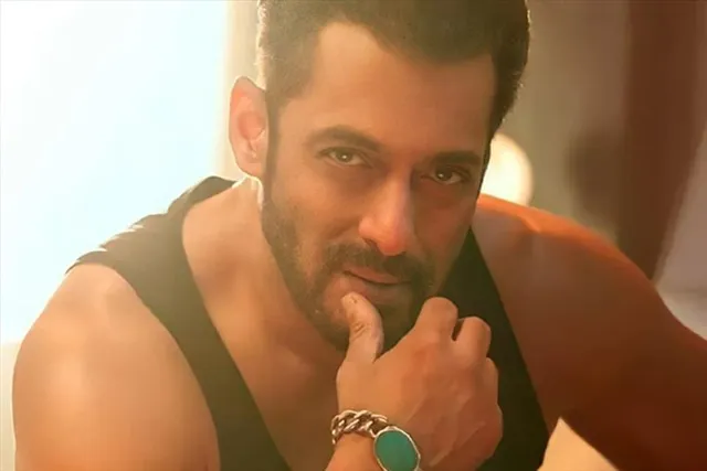 সাপে কামড়াল সলমন খানকে