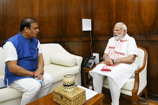 প্রধানমন্ত্রীকে অসমে আমন্ত্রণ জানালেন হিমন্ত বিশ্ব শর্মা