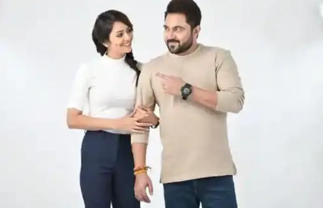 টলিউডের নতুন জুটি সোহম-সুস্মিতা